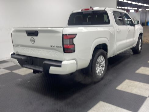 Used 2023 Nissan Frontier SV AWD/4WD image 17