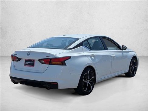 Used 2024 Nissan Altima 2.5 SR FWD image 5