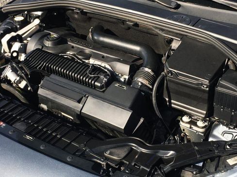 Used 2015 Volvo S60 T5 Platinum image 28