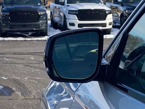 New 2026 Jeep Grand Cherokee Limited image 12