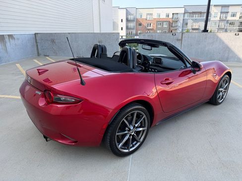 Used 2016 MAZDA MX-5 Miata Grand Touring RWD image 3