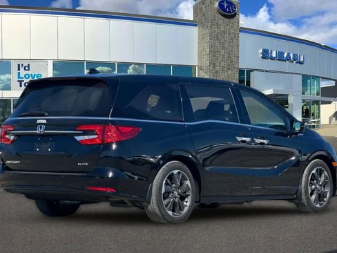 Used 2024 Honda Odyssey Elite image 2
