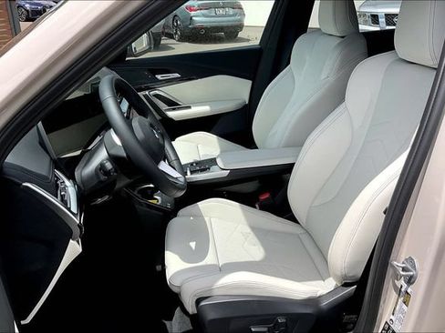 New 2026 BMW X1 xDrive28i w/ Technology Package AWD/4WD image 9