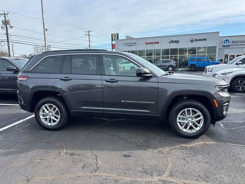 New 2025 Jeep Grand Cherokee Laredo X image 2