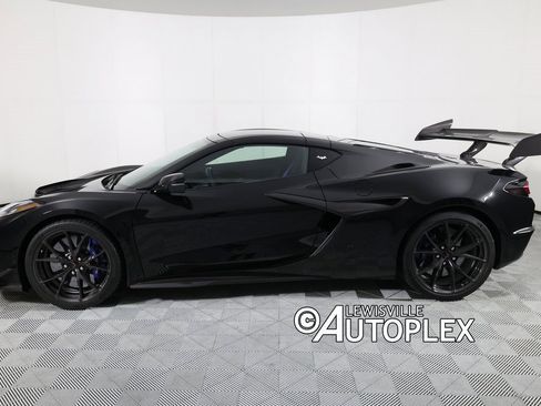 Used 2026 Chevrolet Corvette ZR1 w/ ZR1 Carbon Fiber Aero Package image 8