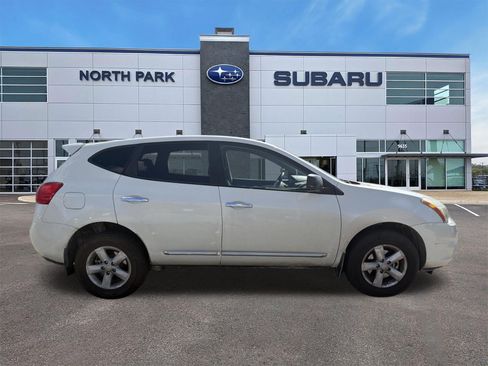 Used 2012 Nissan Rogue S w/ Special Edition Pkg FWD image 2