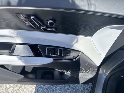New 2026 Cadillac Lyriq Sport RWD image 18