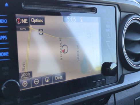 Used 2016 Toyota Tacoma 4x4 Double Cab image 28