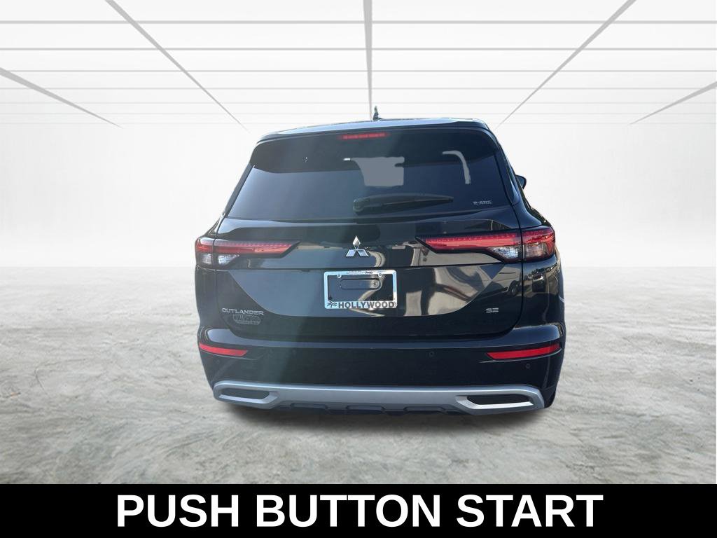 Used 2023 Mitsubishi Outlander SE AWD/4WD image 6