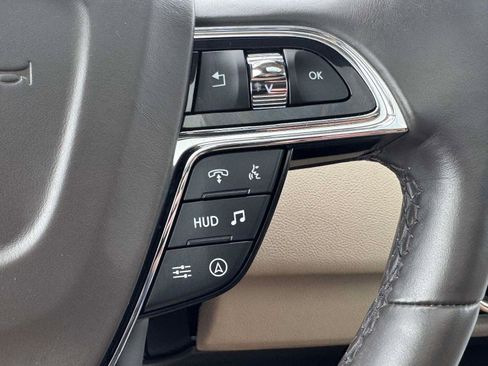 Used 2023 Lincoln Navigator L Reserve image 24