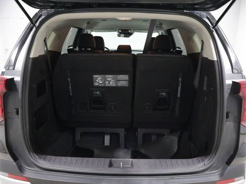 Used 2025 Kia Carnival FWD image 4