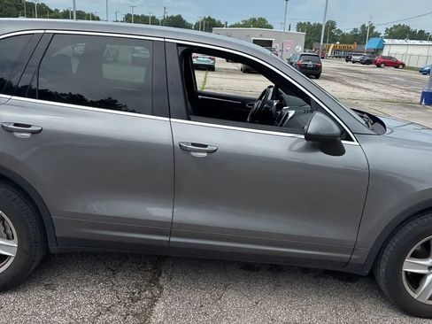 Used 2011 Porsche Cayenne S AWD/4WD image 11