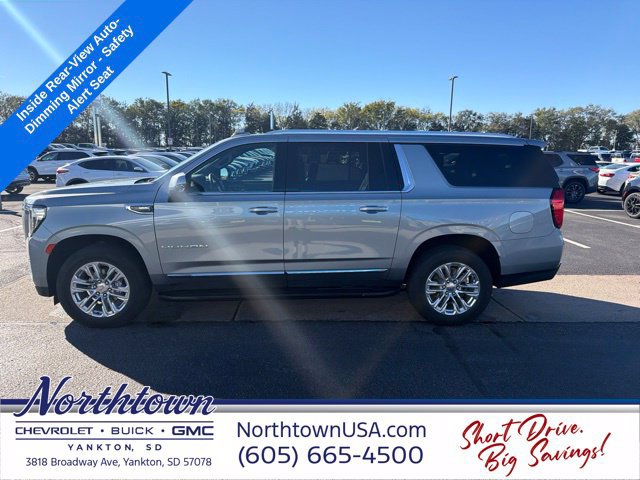 Used 2024 GMC Yukon XL SLT w/ SLT Luxury Package AWD/4WD image 13