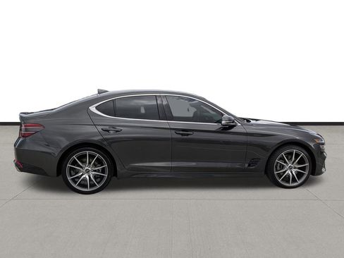 Used 2023 Genesis G70 2.0T RWD image 4