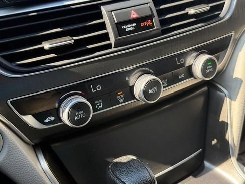 Used 2021 Honda Accord LX image 28