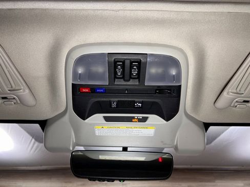 Used 2020 Subaru Crosstrek 2.0i Premium w/ Moonroof Package 1 image 18