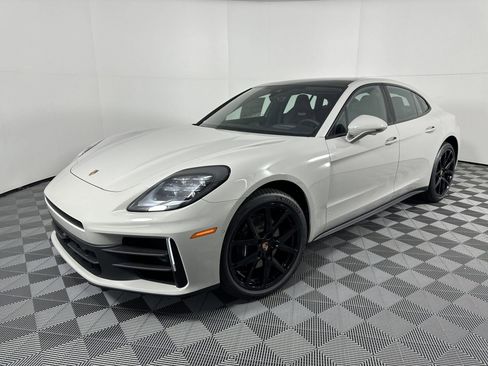 Certified 2025 Porsche Panamera 4 image 1