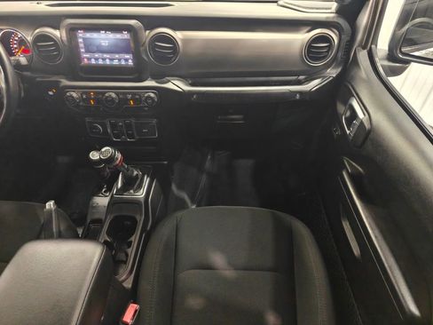 Used 2021 Jeep Gladiator Willys image 26