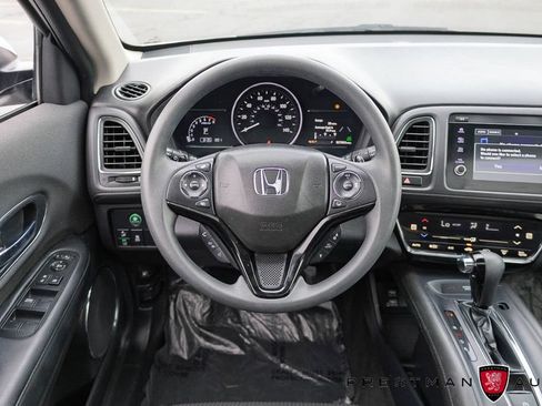 Used 2022 Honda HR-V EX image 2