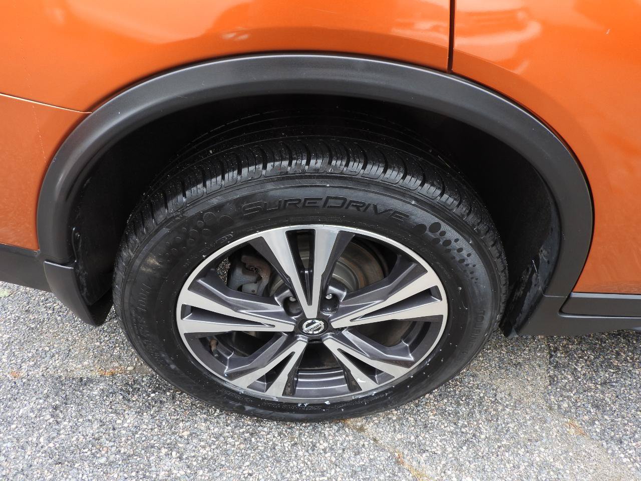 Used 2019 Nissan Rogue SV w/ Sun & Sound Touring Package AWD/4WD image 21