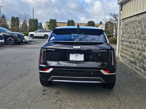 New 2026 Cadillac Optiq Luxury 1 image 5