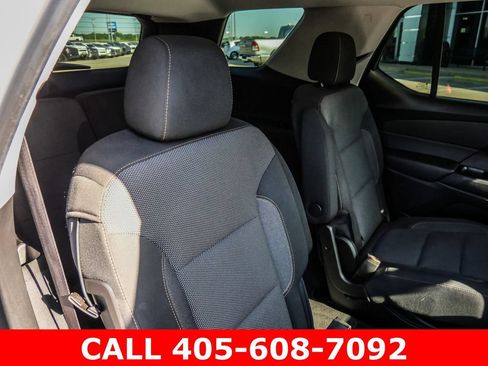 Used 2020 Chevrolet Traverse LT FWD image 37