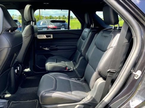 Used 2022 Ford Explorer ST w/ Equipment Group 401A AWD/4WD image 11