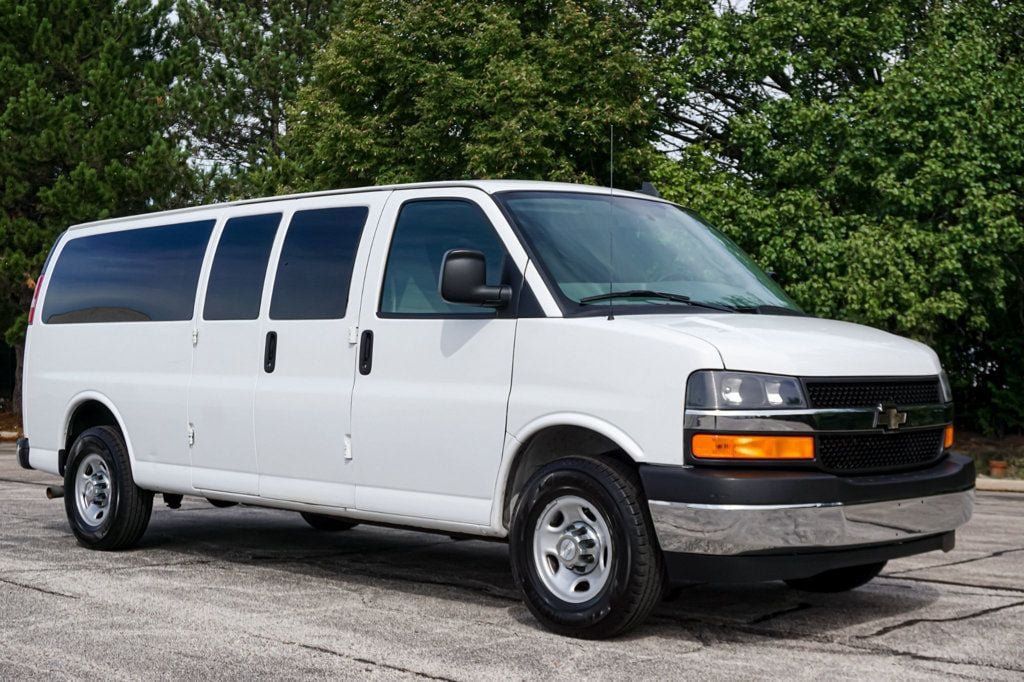 Used 2017 Chevrolet Express 3500 LT w/ LT Preferred Equipment Group RWD image 2