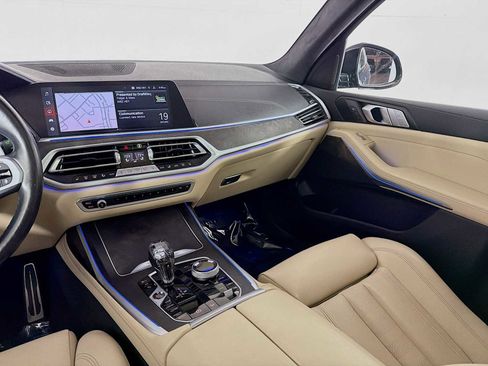 Used 2022 BMW X7 xDrive40i w/ M Sport Package image 23