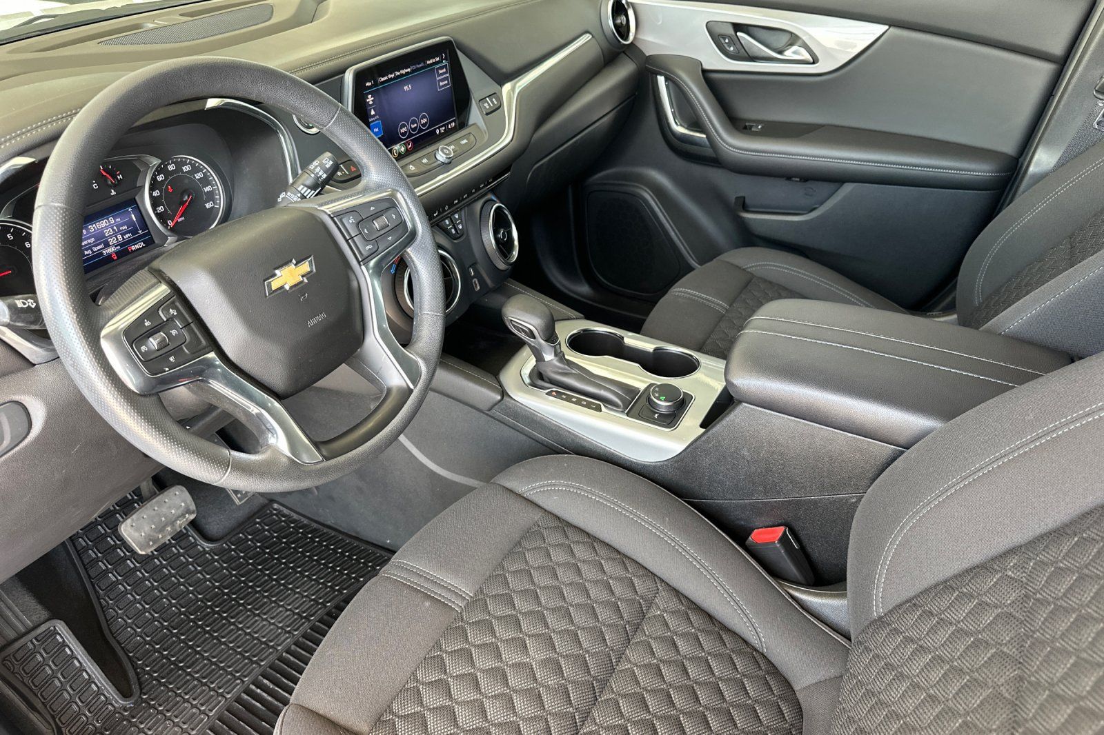 Used 2022 Chevrolet Blazer LT FWD image 10