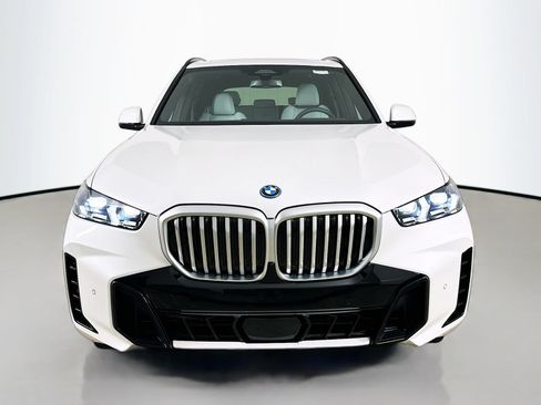 New 2026 BMW X5 xDrive50e w/ M Sport Package AWD/4WD image 2