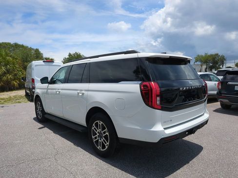 Used 2025 Ford Expedition Max Active RWD image 6