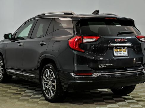 Used 2022 GMC Terrain Denali w/ Denali Premium Package image 5