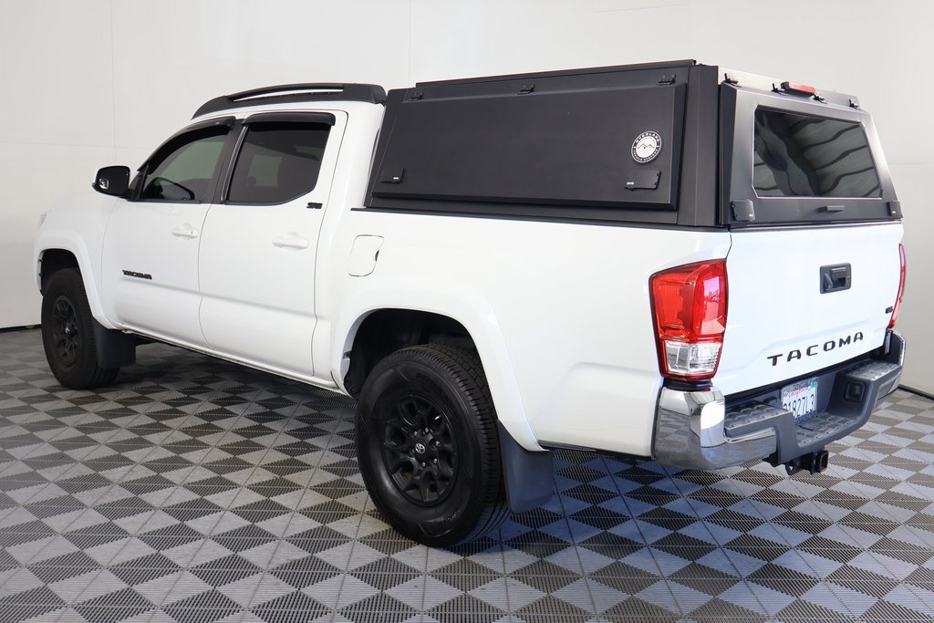 Used 2022 Toyota Tacoma SR5 RWD image 4
