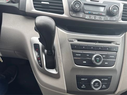 Used 2015 Honda Odyssey LX image 27