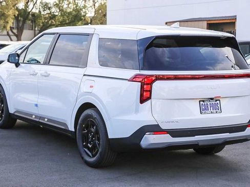 New 2026 Kia Carnival FWD image 7