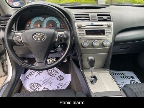 Used 2011 Toyota Camry SE w/ SE Extra-Value Pkg #1 FWD image 8