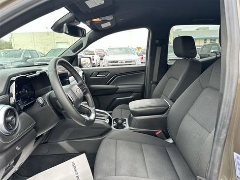 Certified 2024 Chevrolet Colorado LT w/ LT Convenience Package II AWD/4WD image 19