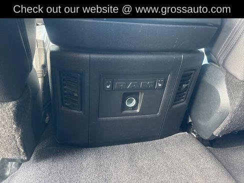 Used 2018 RAM 1500 Laramie w/ Convenience Group AWD/4WD image 25