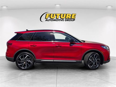 New 2025 Lincoln Corsair Reserve image 2