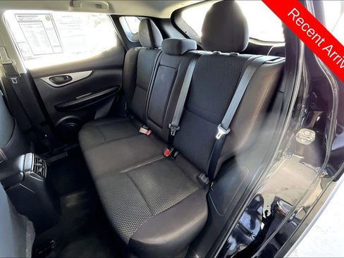 Used 2019 Nissan Rogue Sport S FWD image 22