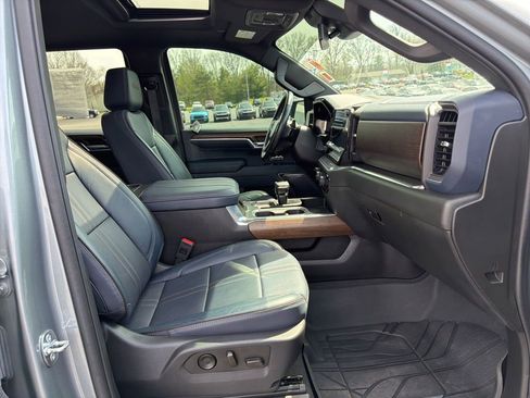 Used 2023 Chevrolet Silverado 1500 High Country w/ Z71 Off-Road Package AWD/4WD image 31
