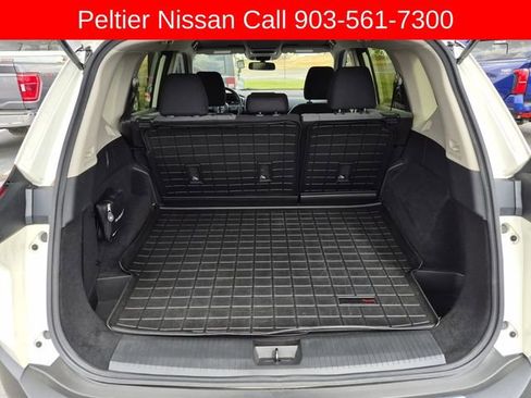 Used 2023 Nissan Rogue SV image 9