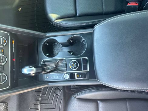 Used 2021 Volkswagen Atlas Cross Sport SE AWD/4WD image 30