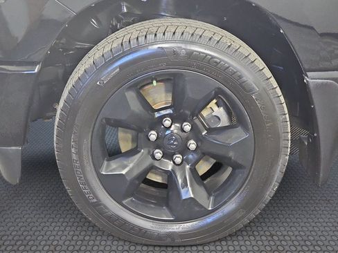 Used 2019 RAM 1500 Sport w/ Level 2 Equipment Group AWD/4WD image 10