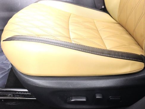 Used 2023 Nissan Sentra SV w/ SV Premium Package FWD image 29