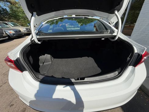Used 2016 Chevrolet Malibu LT FWD image 14