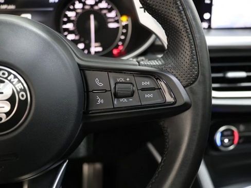 Used 2023 Alfa Romeo Stelvio Veloce AWD/4WD image 20