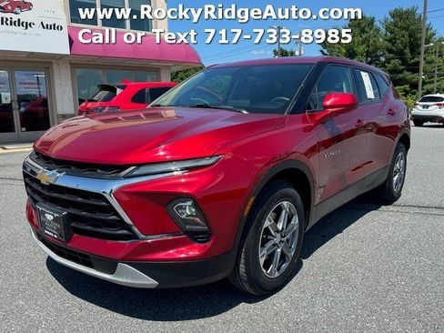 Used 2023 Chevrolet Blazer LT AWD/4WD image 3