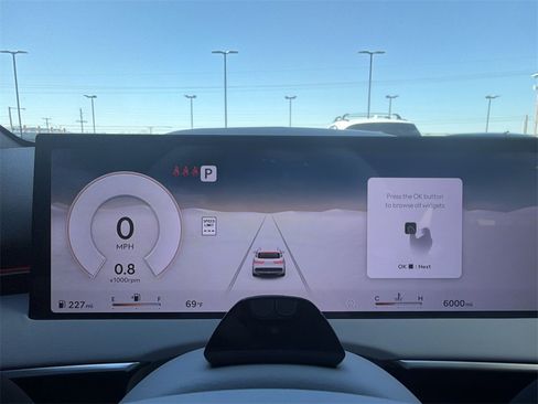 Used 2026 Genesis GV70 2.5T Advanced image 10